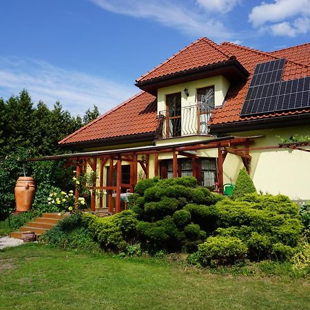 Comfortable House With Garden Manki Exterior photo